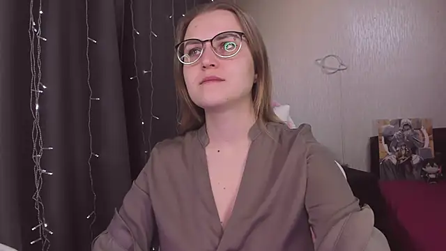 Snapshot of MissBrightShine chatting on February 7, 10:34 am MissBrightShine online show from February 7, 10:34 am