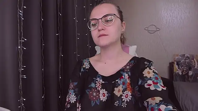 MissBrightShine online show from November 11, 10:21 am