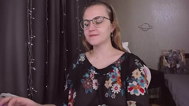 MissBrightShine online show from November 13, 10:41 am