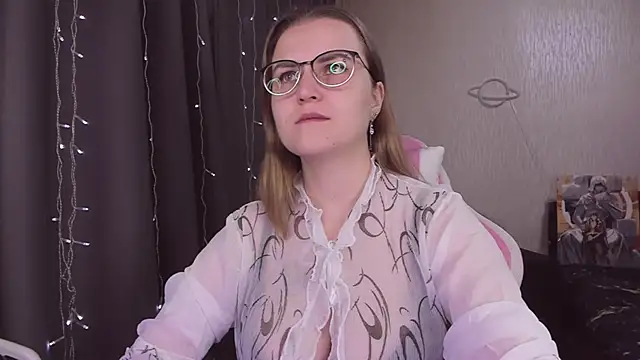 MissBrightShine online show from October 28, 10:25 am