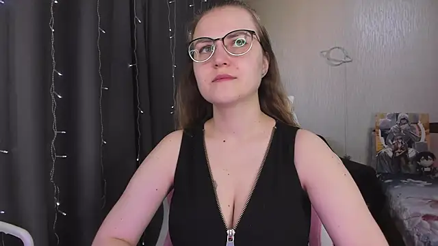 MissBrightShine online show from March 13, 10:42 am