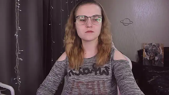 MissBrightShine online show from December 17, 12:10 pm