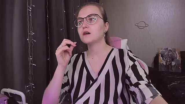 MissBrightShine online show from November 26, 10:37 am