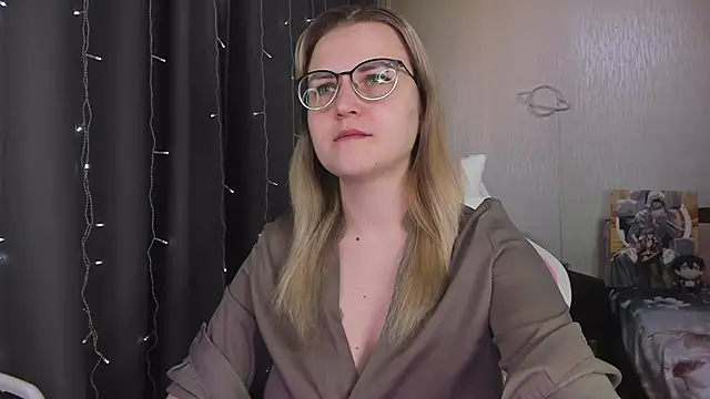 MissBrightShine online show from March 21, 11:14 am