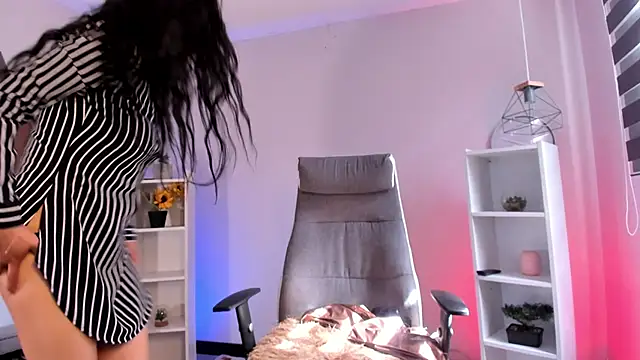  aish a  online show from November 12, 7:18 pm