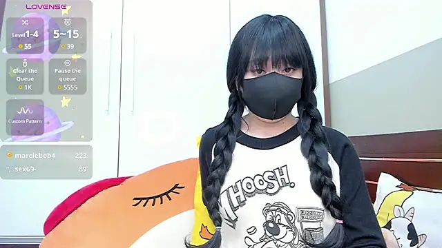 Snapshot of alonelove__ chatting on March 18, 5:34 am alonelove online show from March 18, 5:34 am