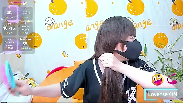 Snapshot of alonelove__ chatting on December 2, 2:34 am alonelove online show from December 2, 2:34 am