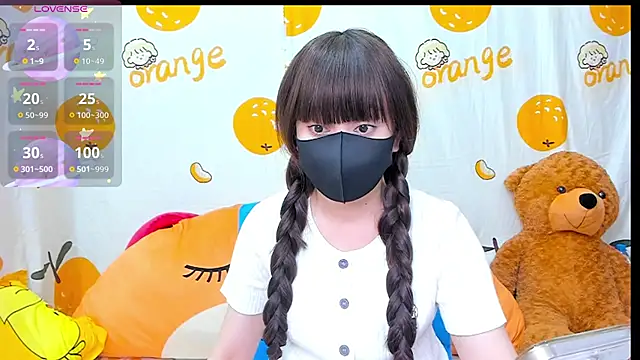 Snapshot of alonelove__ chatting on October 28, 2:34 am alonelove online show from October 28, 2:34 am