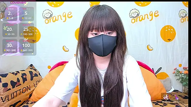 Snapshot of alonelove__ chatting on November 8, 2:37 am alonelove online show from November 8, 2:37 am