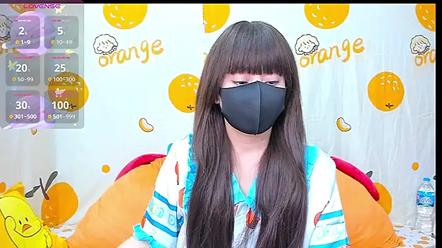 Snapshot of alonelove__ chatting on October 31, 2:41 am alonelove online show from October 31, 2:41 am