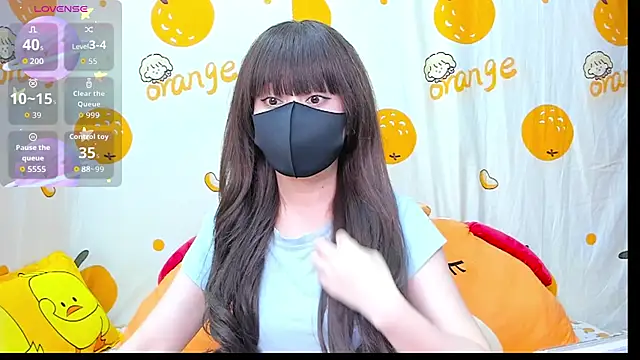 Snapshot of alonelove__ chatting on November 10, 2:49 am alonelove online show from November 10, 2:49 am