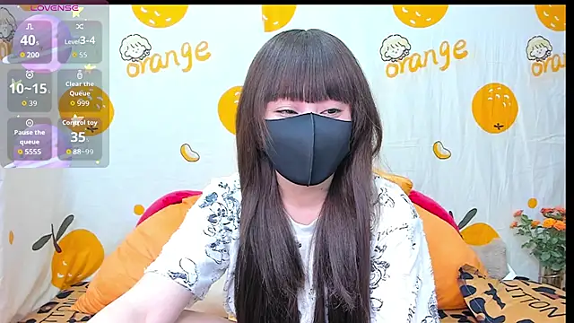 Snapshot of alonelove__ chatting on November 7, 2:27 am alonelove online show from November 7, 2:27 am