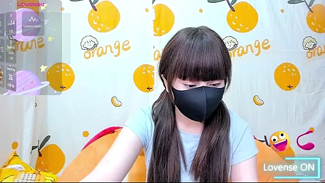 Snapshot of alonelove__ chatting on November 29, 2:34 am alonelove online show from November 29, 2:34 am