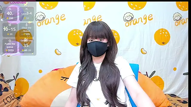 Snapshot of alonelove__ chatting on October 21, 2:00 am alonelove online show from October 21, 2:00 am