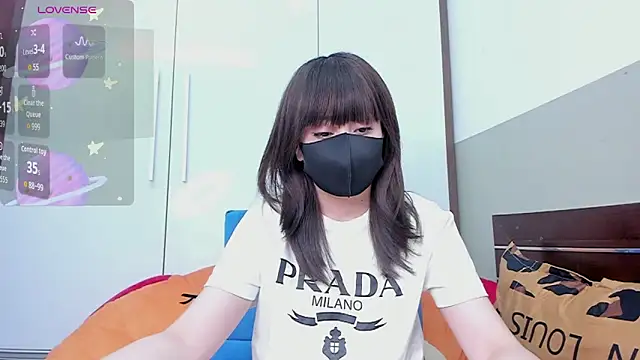 Snapshot of alonelove__ chatting on September 10, 2:32 am alonelove online show from September 10, 2:32 am