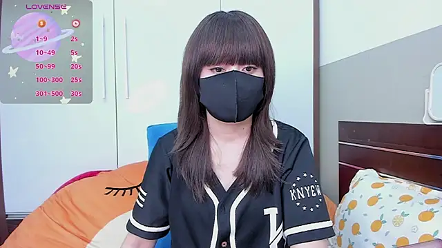 Snapshot of alonelove__ chatting on September 19, 2:26 am alonelove online show from September 19, 2:26 am