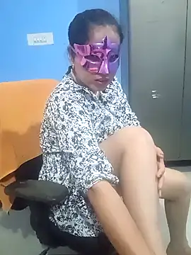 Snapshot of SANJU5888 chatting on December 4, 7:51 am SANJU5888 online show from December 4, 7:51 am