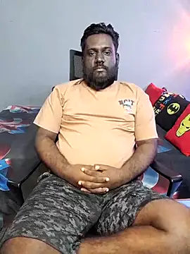 Rayansmith  online show from January 8, 2:01 pm