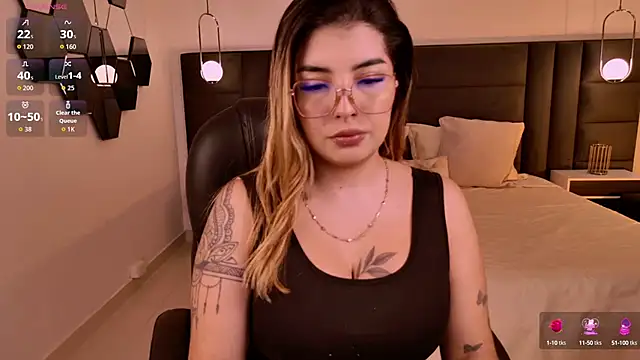 LisaMonroe  online show from October 1, 7:51 pm