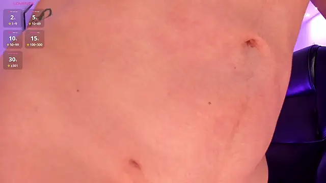 LisaMonroe  online show from March 7, 11:49 pm