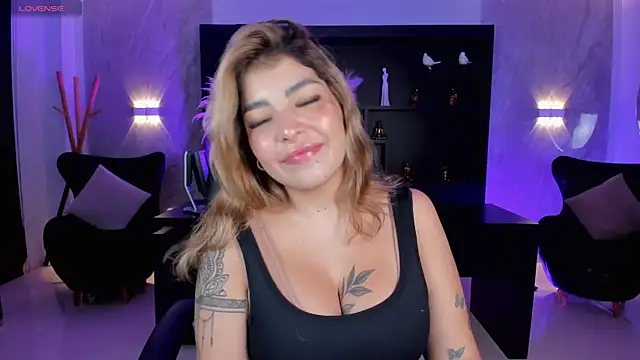 LisaMonroe  online show from February 23, 12:27 pm