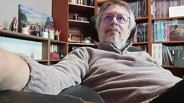 Snapshot of Mandra_is_a_whore chatting on September 28, 4:25 pm Mandra is a whore online show from September 28, 4:25 pm