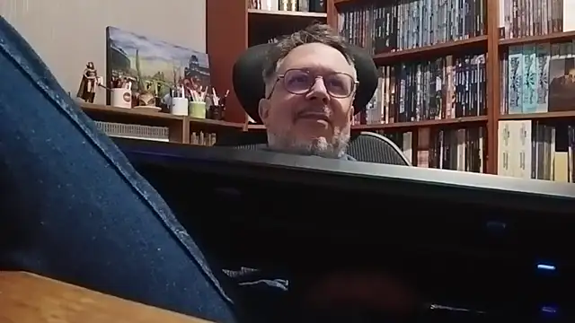 Snapshot of Mandra_is_a_whore chatting on November 17, 10:36 pm Mandra is a whore online show from November 17, 10:36 pm