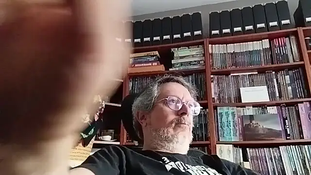 Snapshot of Mandra_is_a_whore chatting on October 26, 11:21 am Mandra is a whore online show from October 26, 11:21 am