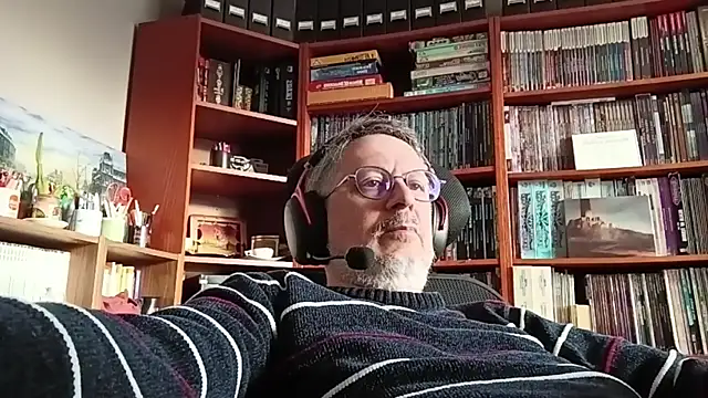 Snapshot of Mandra_is_a_whore chatting on November 24, 8:36 am Mandra is a whore online show from November 24, 8:36 am