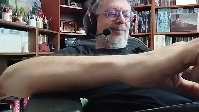 Snapshot of Mandra_is_a_whore chatting on December 2, 8:38 am Mandra is a whore online show from December 2, 8:38 am