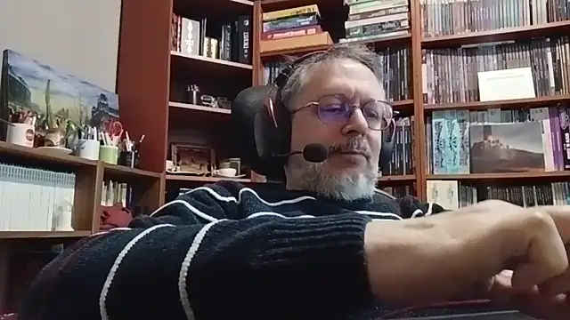 Snapshot of Mandra_is_a_whore chatting on November 28, 8:47 am Mandra is a whore online show from November 28, 8:47 am