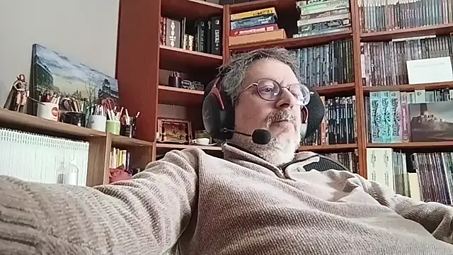 Snapshot of Mandra_is_a_whore chatting on October 27, 9:43 am Mandra is a whore online show from October 27, 9:43 am