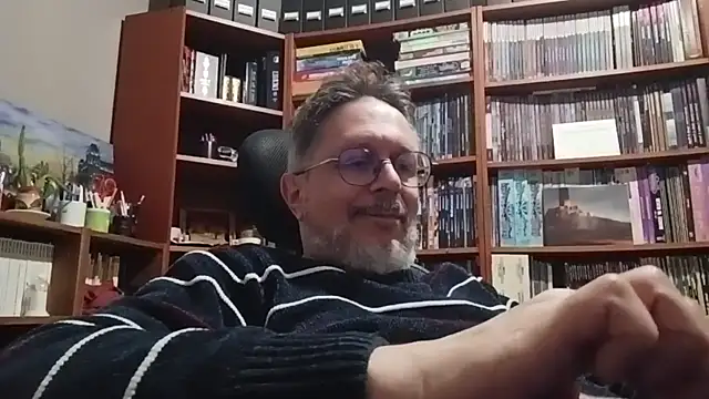 Snapshot of Mandra_is_a_whore chatting on November 28, 10:21 pm Mandra is a whore online show from November 28, 10:21 pm