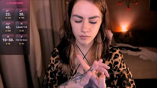  selectrra online show from September 13, 9:15 pm