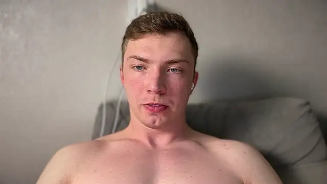 Snapshot of iron__chap chatting on February 4, 8:26 pm iron chap online show from February 4, 8:26 pm