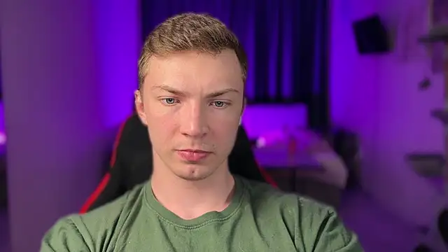 Snapshot of iron__chap chatting on February 5, 9:21 pm iron chap online show from February 5, 9:21 pm