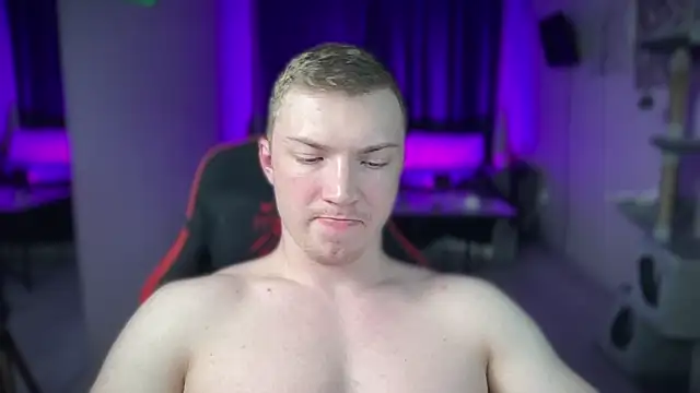 Snapshot of iron__chap chatting on February 25, 9:25 pm iron chap online show from February 25, 9:25 pm