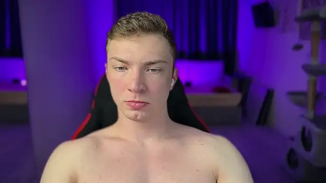 Snapshot of iron__chap chatting on February 3, 7:08 pm iron chap online show from February 3, 7:08 pm