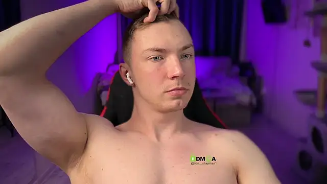 Snapshot of iron__chap chatting on February 13, 8:53 pm iron chap online show from February 13, 8:53 pm