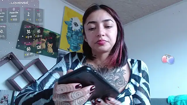 ZoeBakers  online show from February 13, 5:24 pm