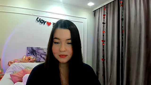 Snapshot of WishToBloom chatting on February 28, 7:24 pm WishToBloom online show from February 28, 7:24 pm