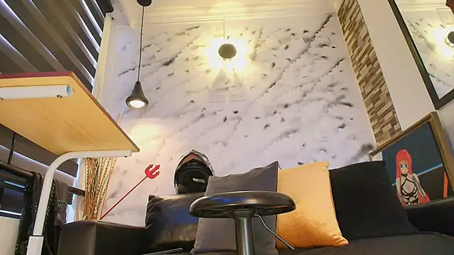 Sophie LittleS online show from March 4, 12:13 pm