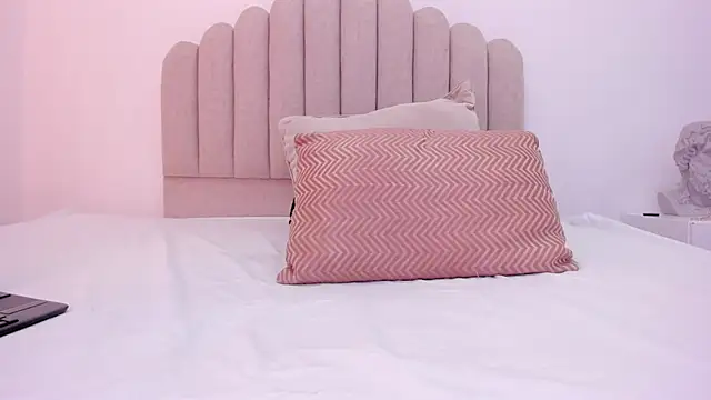 sarita duque online show from November 7, 12:10 pm