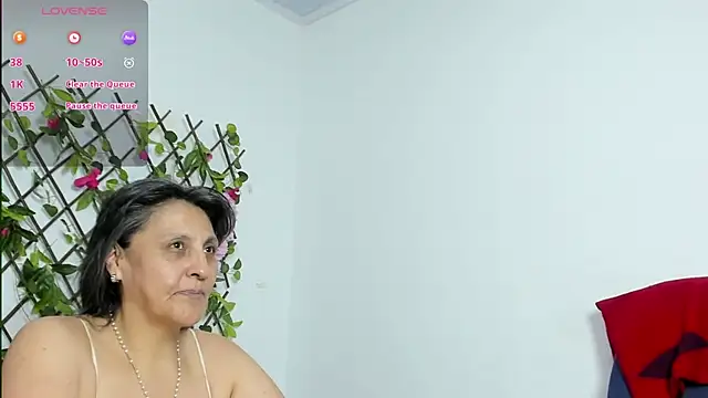 Snapshot of merlyna_goldens chatting on November 19, 11:27 pm merlyna goldens online show from November 19, 11:27 pm