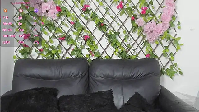 Snapshot of merlyna_goldens chatting on November 23, 1:04 am merlyna goldens online show from November 23, 1:04 am