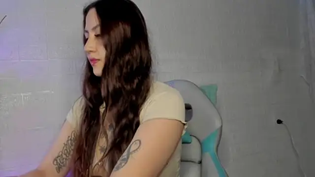 Lauryn muller online show from May 24, 6:13 am