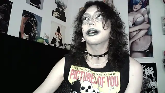 kiiler queen online show from June 9, 7:04 pm