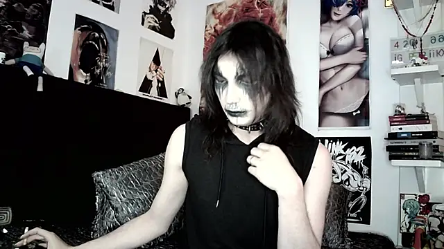 kiiler queen online show from May 20, 7:11 pm