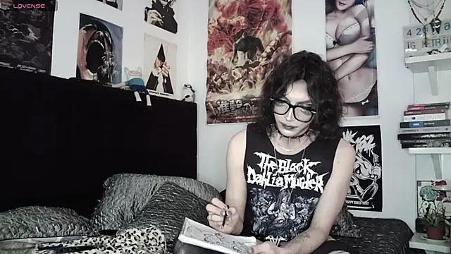 kiiler queen online show from April 15, 7:58 pm