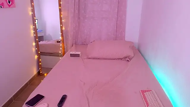 Mar 333 online show from March 3, 7:04 am